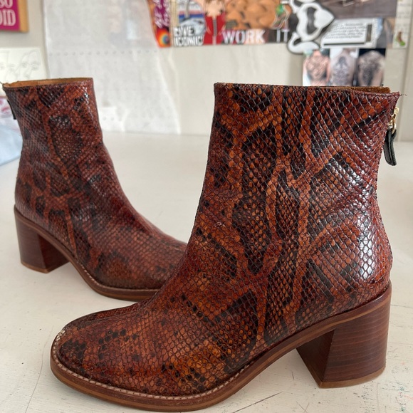 Miista brown snake skin heeled boot size: 37 - Picture 5 of 10